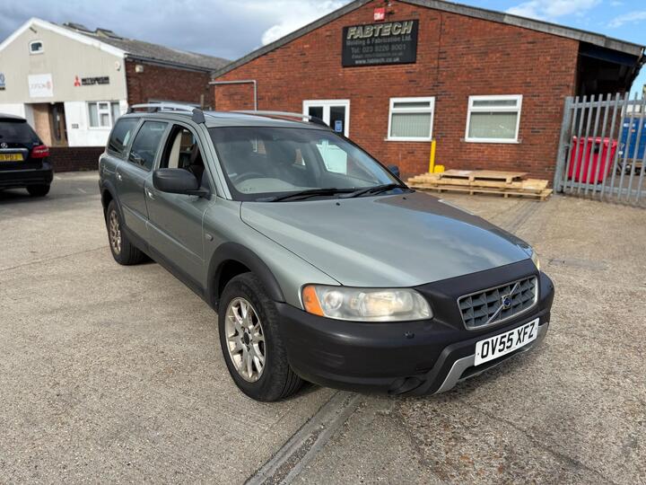 Volvo XC70 2.4 D5 SE Lux Geartronic AWD 5dr