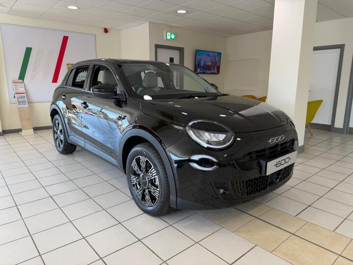 Fiat 600 1.2 MHEV Icon E-DCT Euro 6 (s/s) 5dr