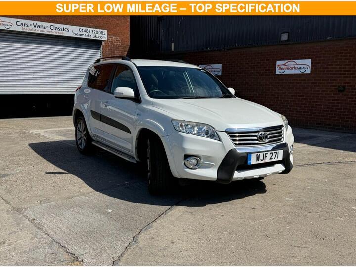 Toyota RAV4 2.2 D-CAT SR Auto 4WD Euro 5 5dr