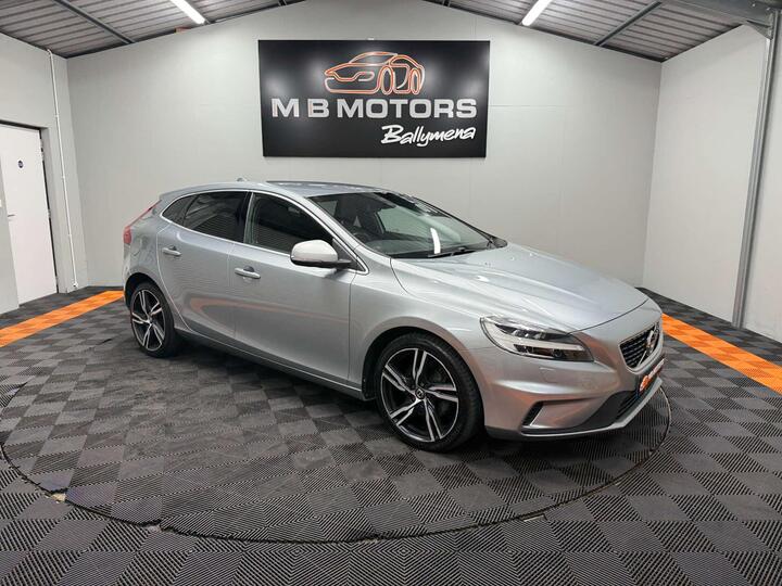 Volvo V40 2.0 D2 R-Design Pro Euro 6 (s/s) 5dr