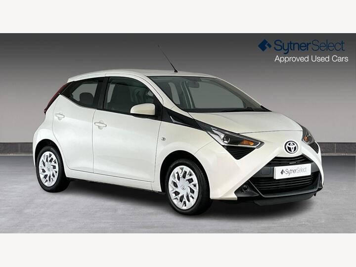 Toyota AYGO 1.0 VVT-i X-play X-shift Euro 6 5dr Toyota AYGO 1.0 VVT-i X-play X-shift Euro 6 5dr