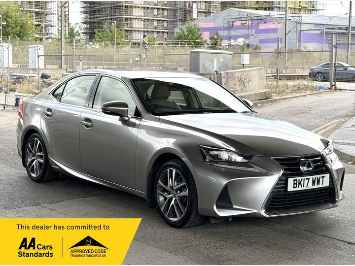 Lexus IS 2.5 300h Advance E-CVT Euro 6 (s/s) 4dr