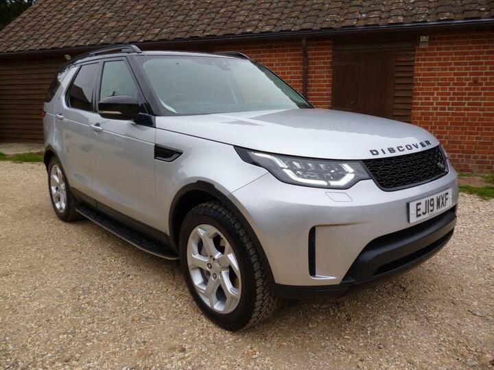 Land Rover Discovery 3.0 SD V6 Anniversary Edition Auto 4WD Euro 6 (s/s) 5dr Land Rover Discovery 3.0 SD V6 Anniversary Edition Auto 4WD Euro 6 (s/s) 5dr