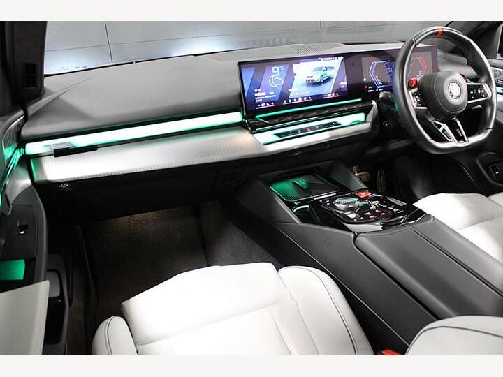 BMW M5 4.4 22.1kWh Steptronic XDrive Euro 6 (s/s) 4dr