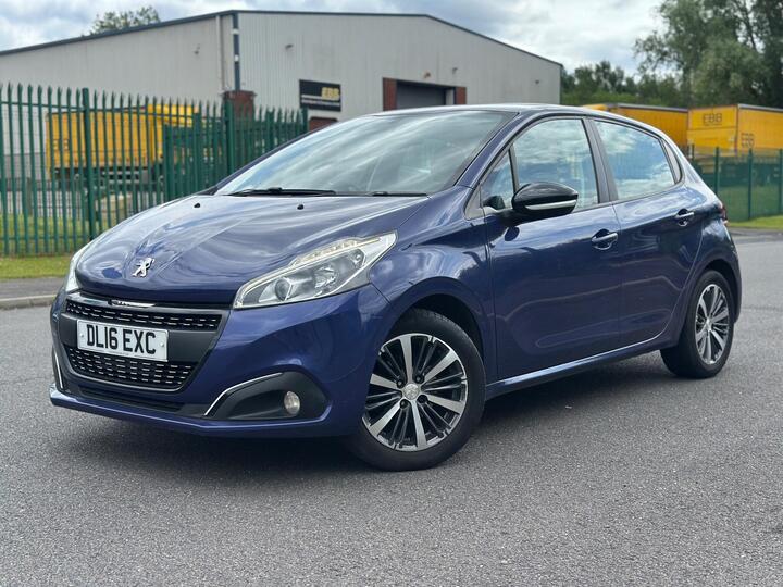 Peugeot 208 1.2 PureTech XS White Euro 6 5dr