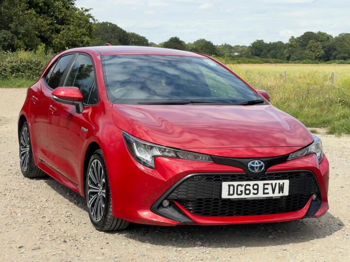 Toyota Corolla 2.0 VVT-h Design CVT Euro 6 (s/s) 5dr Toyota Corolla 2.0 VVT-h Design CVT Euro 6 (s/s) 5dr