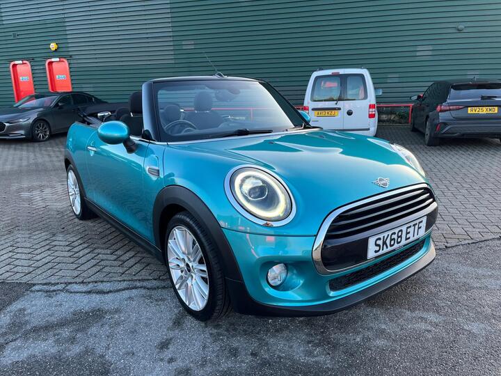 MINI Convertible 1.5 Cooper Euro 6 (s/s) 2dr