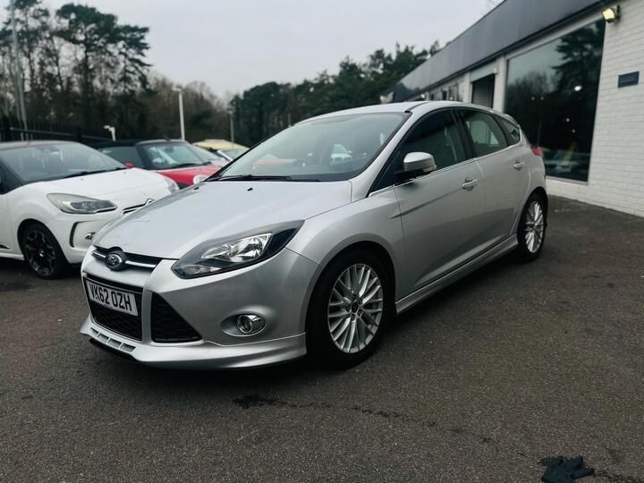 Ford Focus 1.0T EcoBoost Zetec S Euro 5 (s/s) 5dr