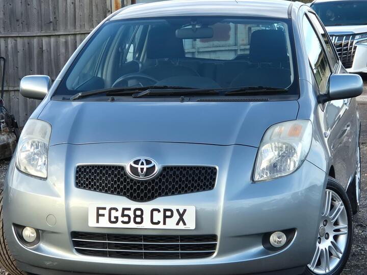 Toyota Yaris 1.3 VVT-i SR 5dr