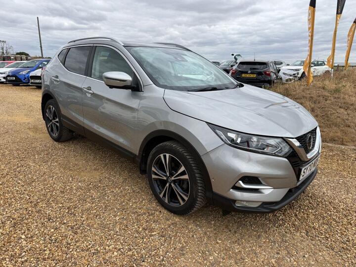 Nissan QASHQAI 1.3 DIG-T N-Connecta Euro 6 (s/s) 5dr