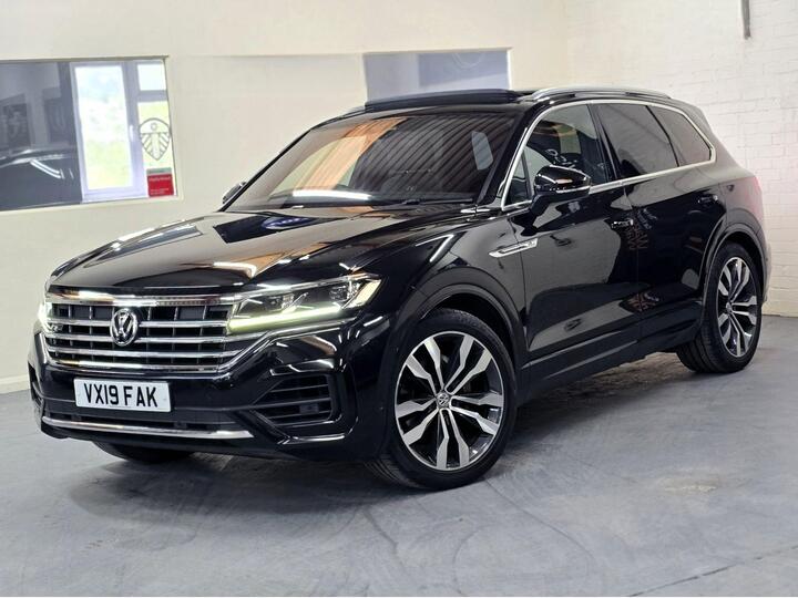 Volkswagen Touareg 3.0 TDI V6 R-Line Tech Tiptronic 4Motion Euro 6 (s/s) 5dr