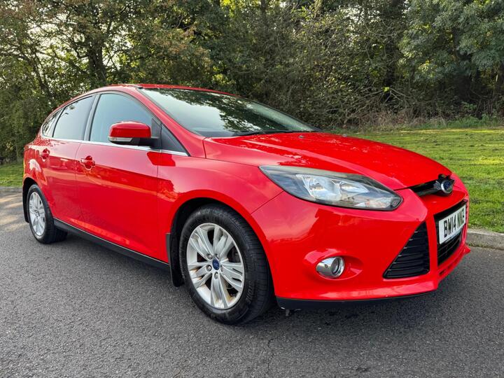 Ford Focus 1.0T EcoBoost Titanium Navigator Euro 5 (s/s) 5dr