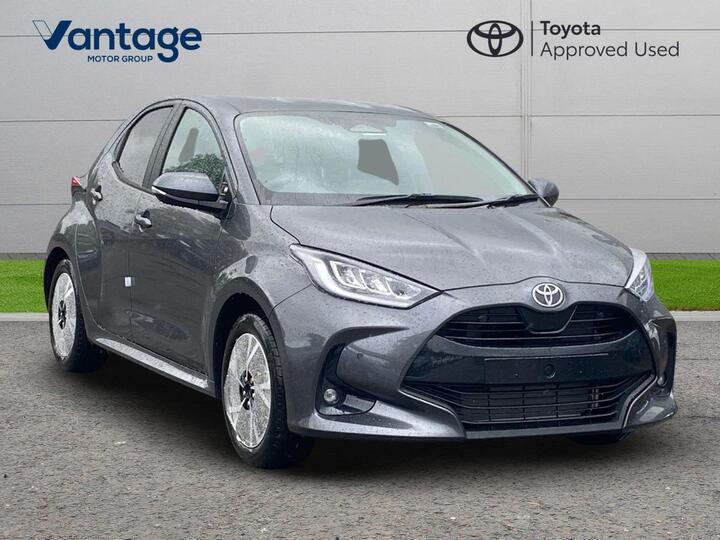 Toyota Yaris 1.5 VVT-h Design E-CVT Euro 6 (s/s) 5dr