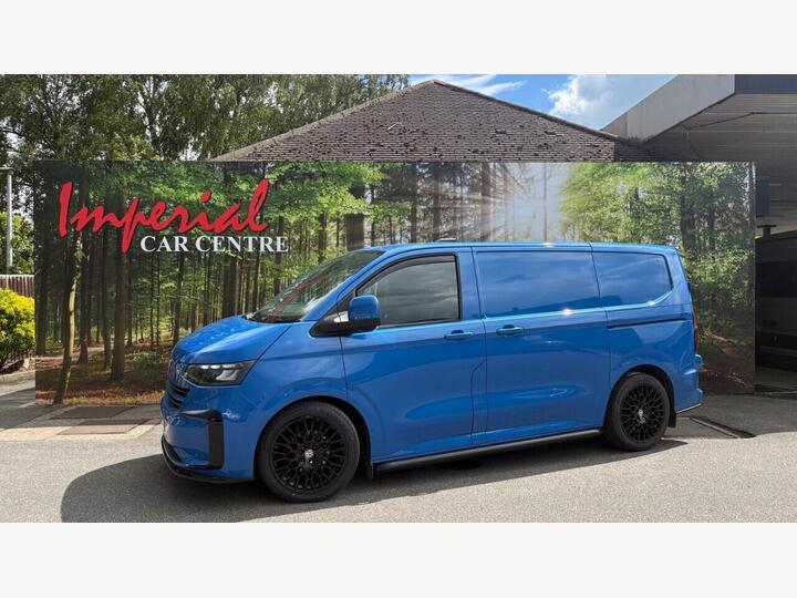 Volkswagen TRANSPORTER 2.0 TDI T28 Commerce Plus Panel Van 5dr Diesel Manual FWD SWB Euro 6 (s/s) (110 Ps) Awaiting Camper Conversion