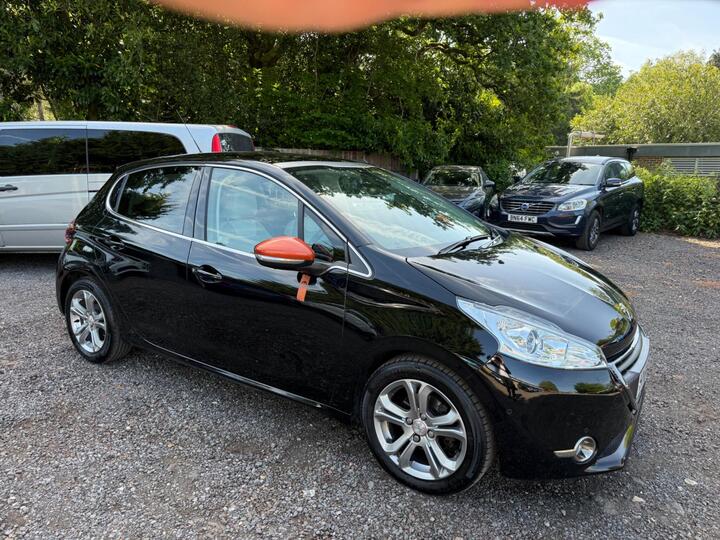 Peugeot 208 1.2 VTi PureTech Roland Garros Euro 5 5dr