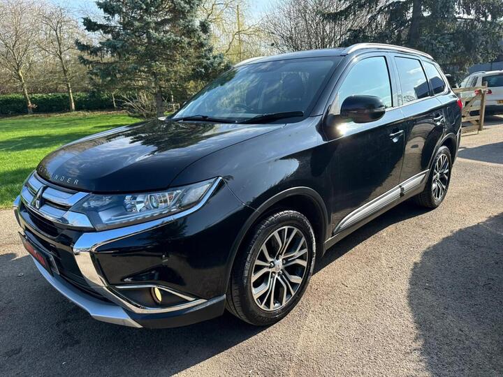 Mitsubishi OUTLANDER 2.2 DI-D GX3 4WD Euro 6 (s/s) 5dr Mitsubishi OUTLANDER 2.2 DI-D GX3 4WD Euro 6 (s/s) 5dr
