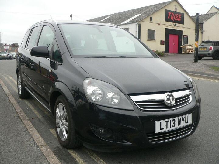 Vauxhall Zafira 1.7 CDTi EcoFLEX Design Euro 5 5dr (SNav) Vauxhall Zafira 1.7 CDTi EcoFLEX Design Euro 5 5dr (SNav)