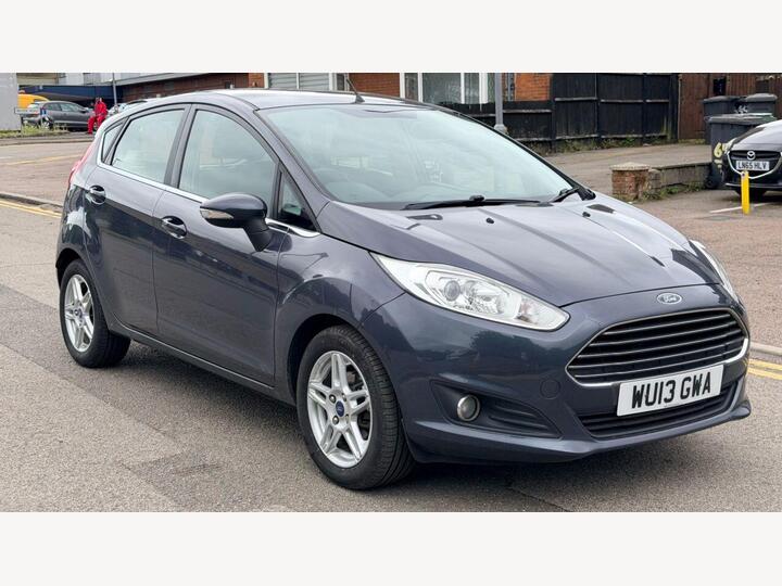 Ford FIESTA 1.0 Zetec Euro 5 (s/s) 5dr