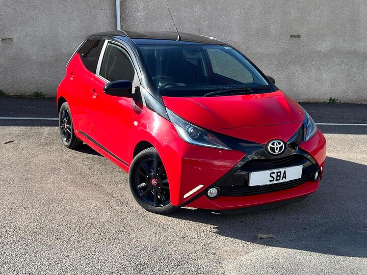 Toyota AYGO 1.0 VVT-i X-cite 4 Red Bi-Tone Euro 6 5dr
