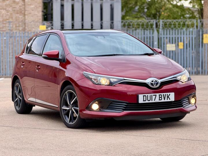Toyota Auris 1.2 VVT-i Design Euro 6 (s/s) 5dr (Safety Sense)