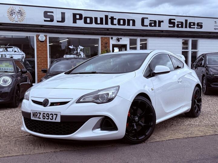 Vauxhall ASTRA GTC 2.0T VXR Euro 5 (s/s) 3dr Vauxhall ASTRA GTC 2.0T VXR Euro 5 (s/s) 3dr