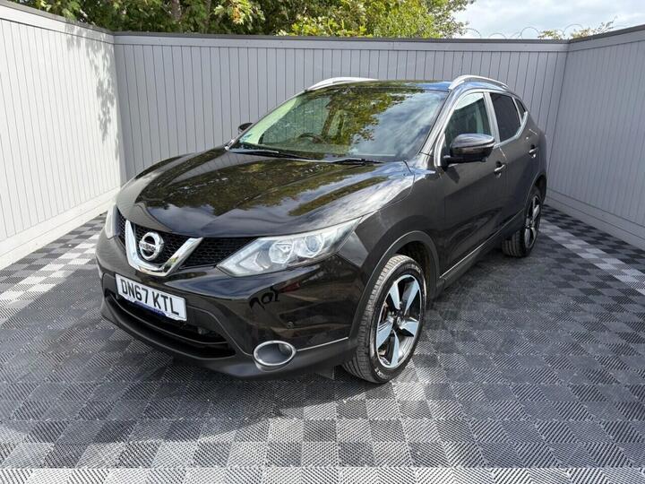 Nissan QASHQAI 1.6 DCi N-Connecta Euro 6 (s/s) 5dr