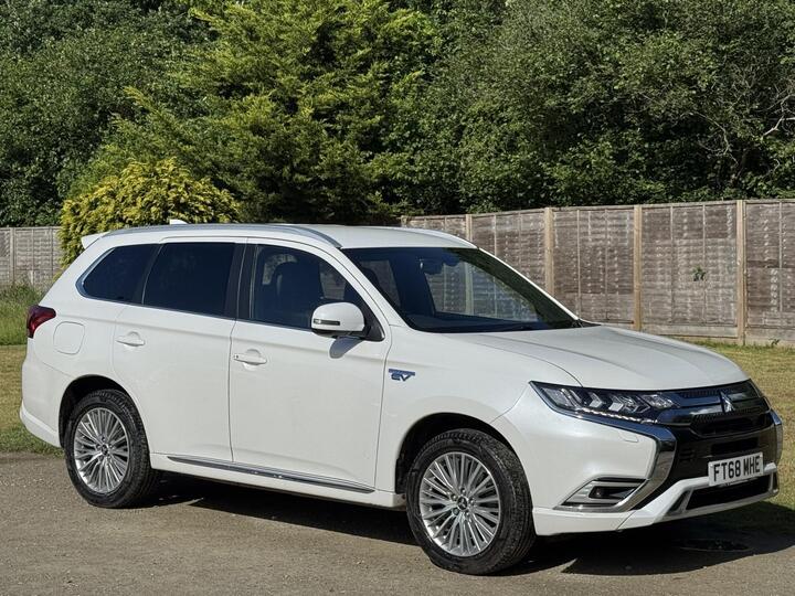 Mitsubishi Outlander 2.4h TwinMotor 13.8kWh 4h CVT 4WD Euro 6 (s/s) 5dr