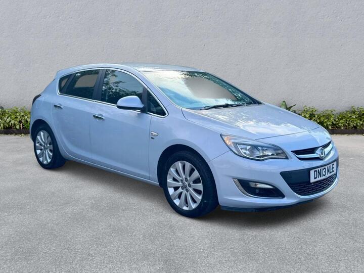Vauxhall ASTRA 1.4T 16v SE Euro 5 5dr