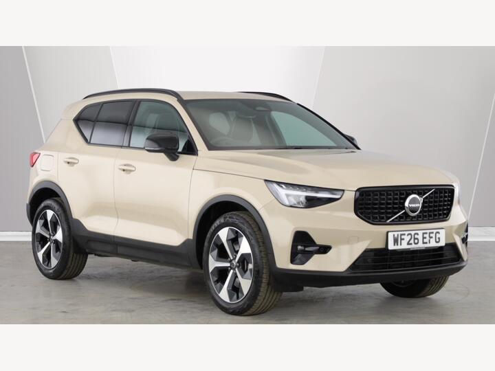 Volvo XC40 2.0 B3 MHEV Plus Dark DCT Auto Euro 6 (s/s) 5dr