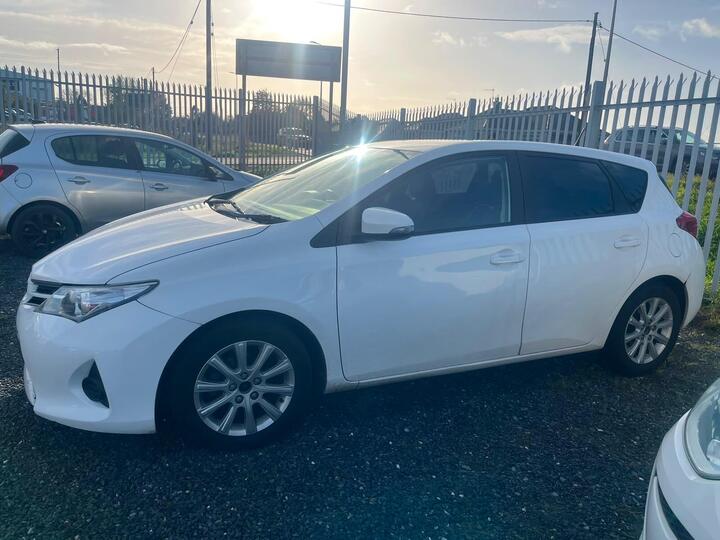 Toyota Auris 1.4 D-4D Active Euro 5 (s/s) 5dr