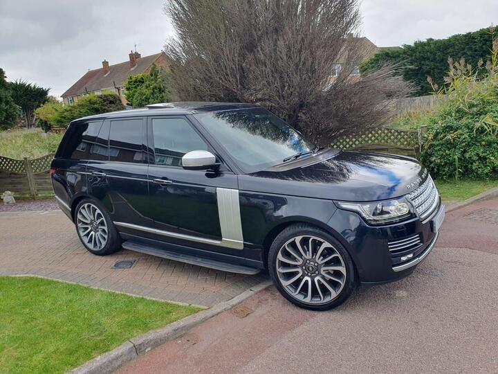 Land Rover Range Rover 3.0 TD V6 Vogue SE Auto 4WD Euro 6 (s/s) 5dr Land Rover Range Rover 3.0 TD V6 Vogue SE Auto 4WD Euro 6 (s/s) 5dr