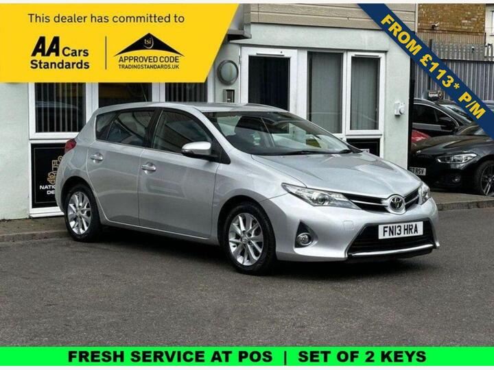 Toyota AURIS 1.6 V-Matic Icon Multidrive S Euro 5 5dr