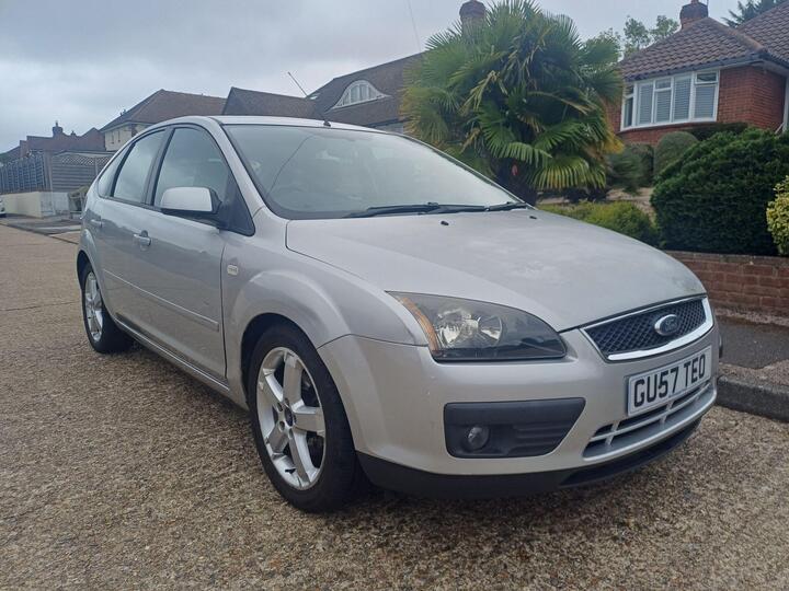 Ford Focus 1.6 Zetec Climate 5dr