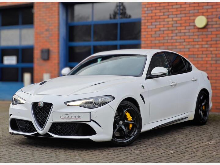 Alfa Romeo Giulia 2.9 V6 Bi-Turbo Quadrifoglio Auto Euro 6 (s/s) 4dr