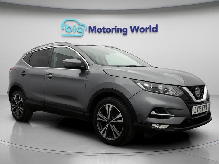 Nissan Qashqai 1.3 DIG-T N-Connecta Euro 6 (s/s) 5dr