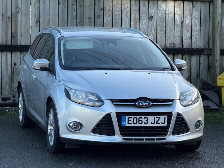 Ford Focus 1.0T EcoBoost Titanium Navigator Euro 5 (s/s) 5dr