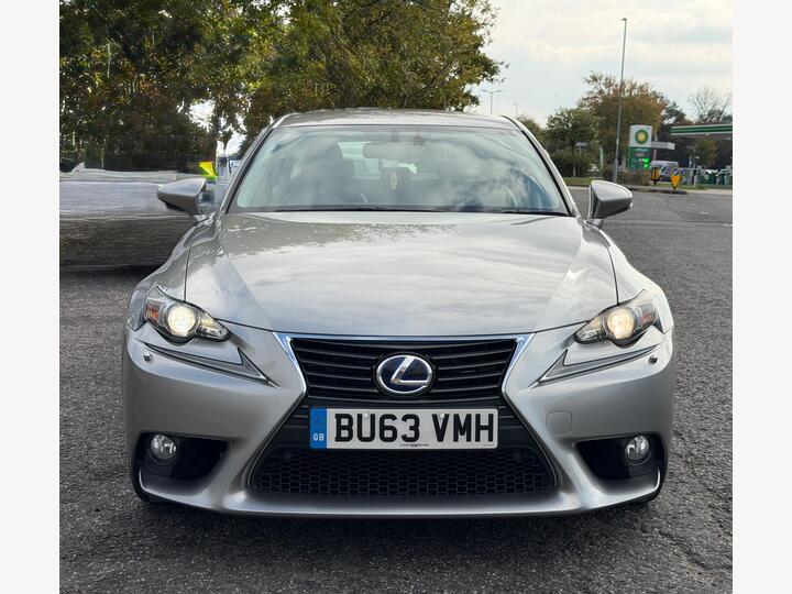 Lexus IS 2.5 300h Luxury E-CVT Euro 5 (s/s) 4dr