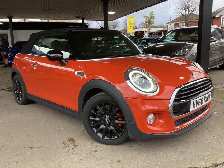 MINI Convertible 1.5 Cooper Euro 6 (s/s) 2dr