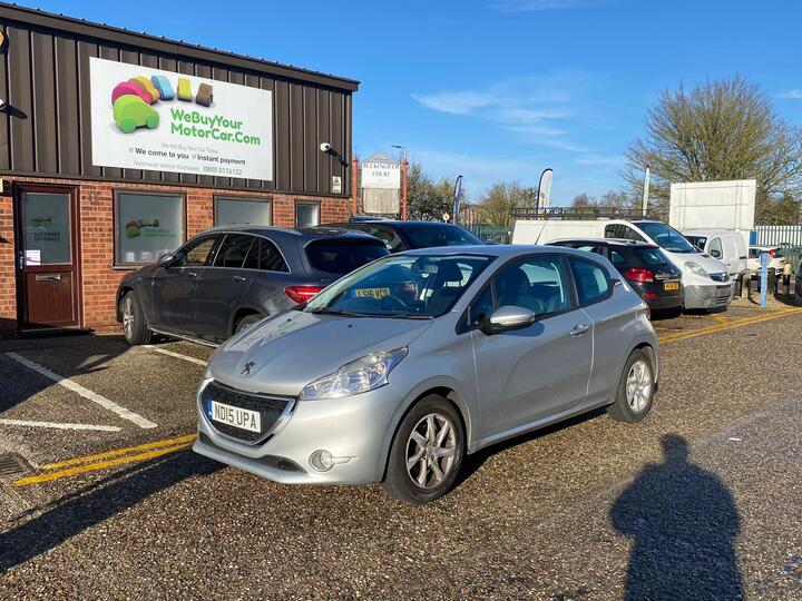 Peugeot 208 1.2 VTi PureTech Active Euro 5 3dr Peugeot 208 1.2 VTi PureTech Active Euro 5 3dr