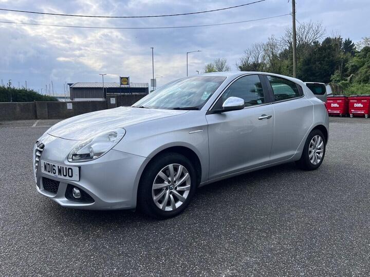 Alfa Romeo GIULIETTA 2.0 JTDM-2 Distinctive Euro 6 (s/s) 5dr