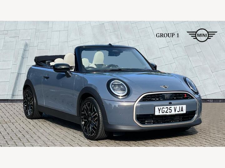 MINI Cooper Convertible 2.0S Exclusive Steptronic Euro 6 (s/s) 2dr MINI Cooper Convertible 2.0S Exclusive Steptronic Euro 6 (s/s) 2dr