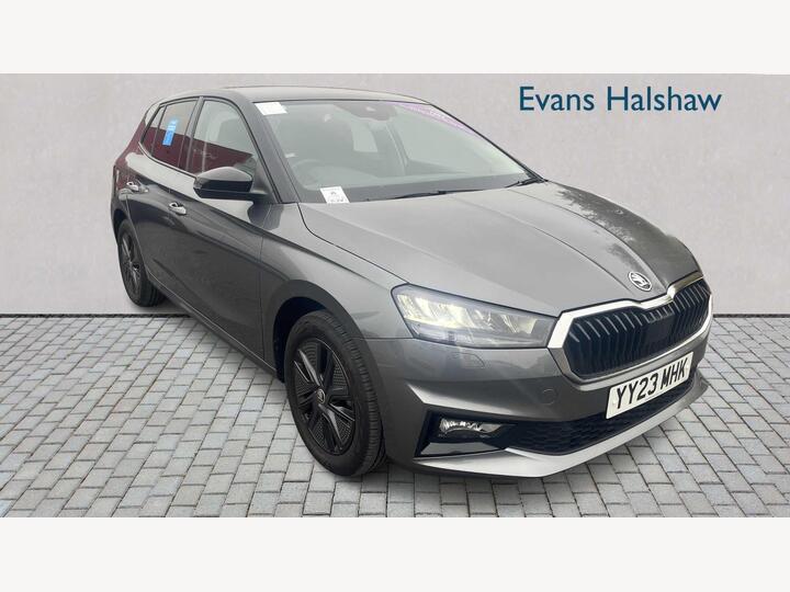 Skoda Fabia 1.0 MPI Colour Edition Euro 6 (s/s) 5dr Skoda Fabia 1.0 MPI Colour Edition Euro 6 (s/s) 5dr