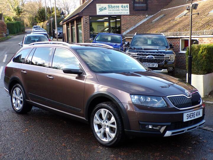 Skoda Octavia 2.0 TDI Scout DSG 4WD Euro 6 (s/s) 5dr