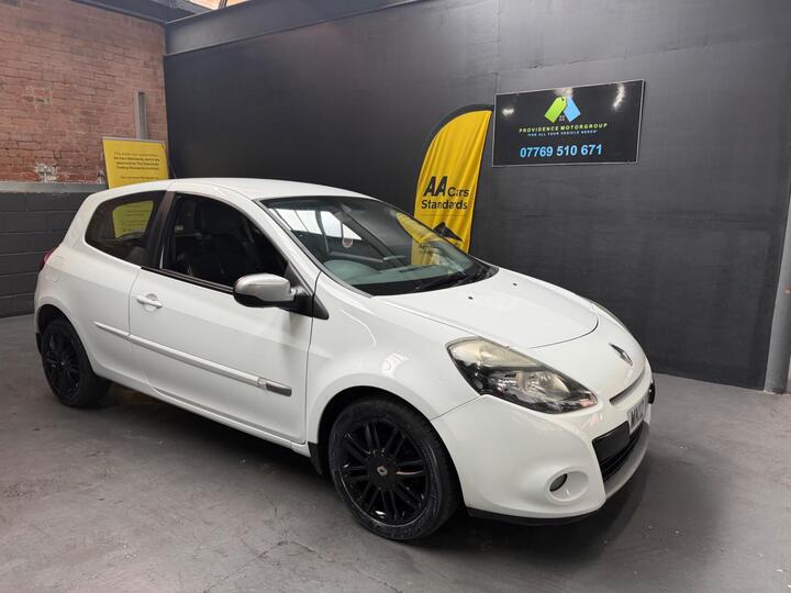 Renault Clio 1.2 TCe Dynamique TomTom Euro 5 3dr Renault Clio 1.2 TCe Dynamique TomTom Euro 5 3dr