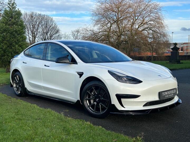 Tesla Model 3 Standard Range Plus Auto RWD 4dr Tesla Model 3 Standard Range Plus Auto RWD 4dr