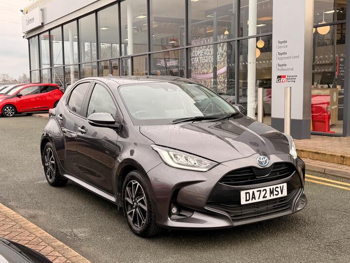 Toyota Yaris 1.5 VVT-h Design E-CVT Euro 6 (s/s) 5dr