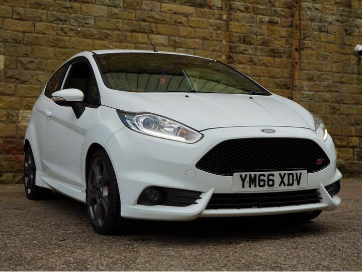 Ford Fiesta 1.6T EcoBoost ST-2 Euro 6 3dr