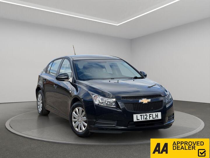 Chevrolet Cruze 1.6 LS Euro 5 4dr Chevrolet Cruze 1.6 LS Euro 5 4dr