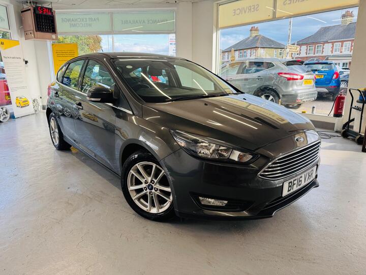 Ford Focus 1.0T EcoBoost Zetec Euro 6 (s/s) 5dr