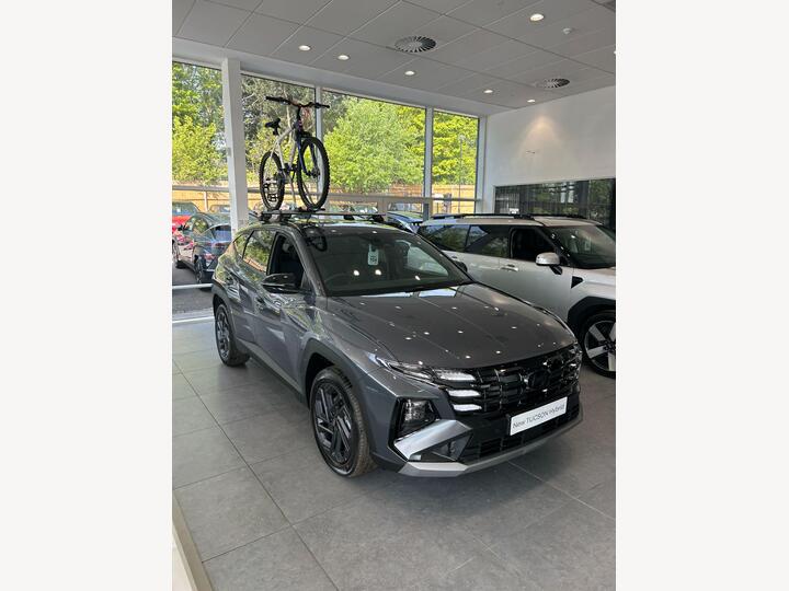 Hyundai TUCSON 1.6T Hybrid Black Line Auto Euro 6 (s/s) 5dr